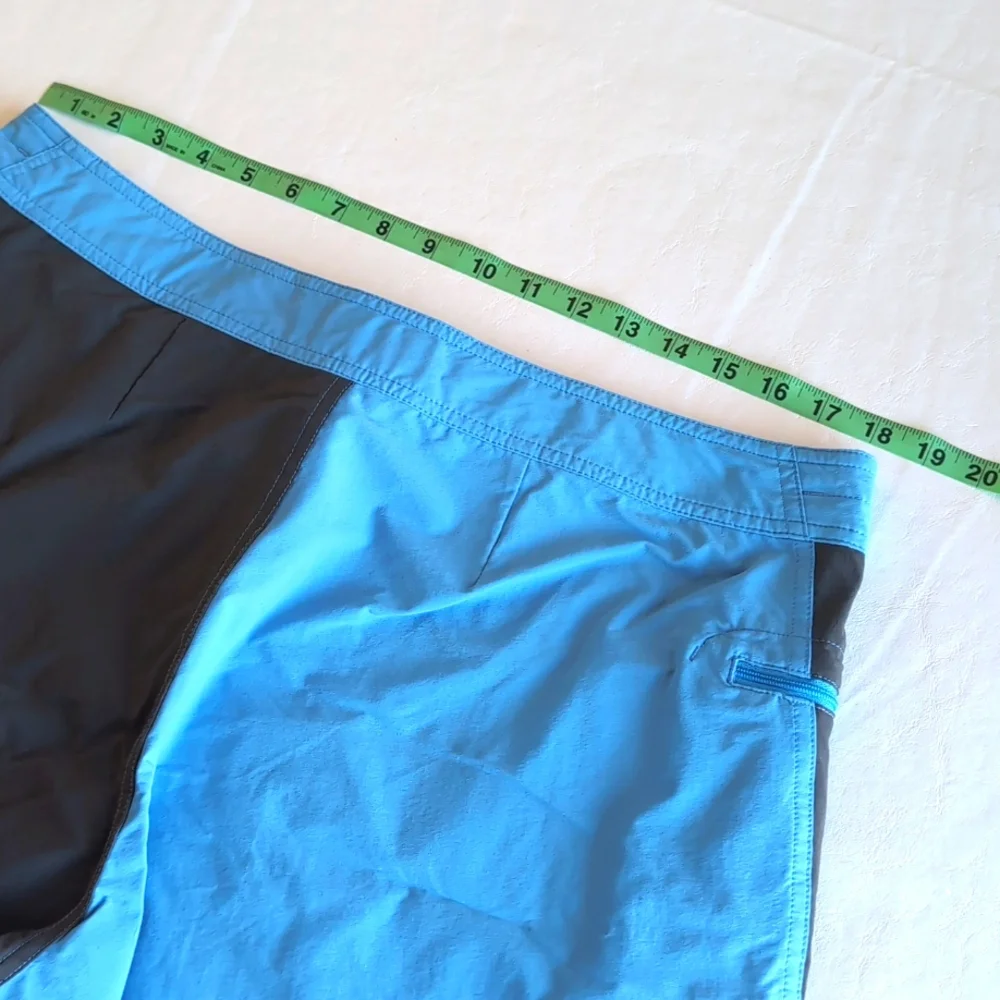 Patagonia Stretch Wavefarer Volley Gray and Blue Shorts Men's Size 36